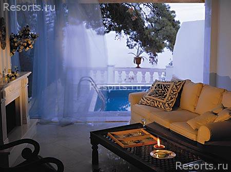 Danai Beach Resort & Villas 9